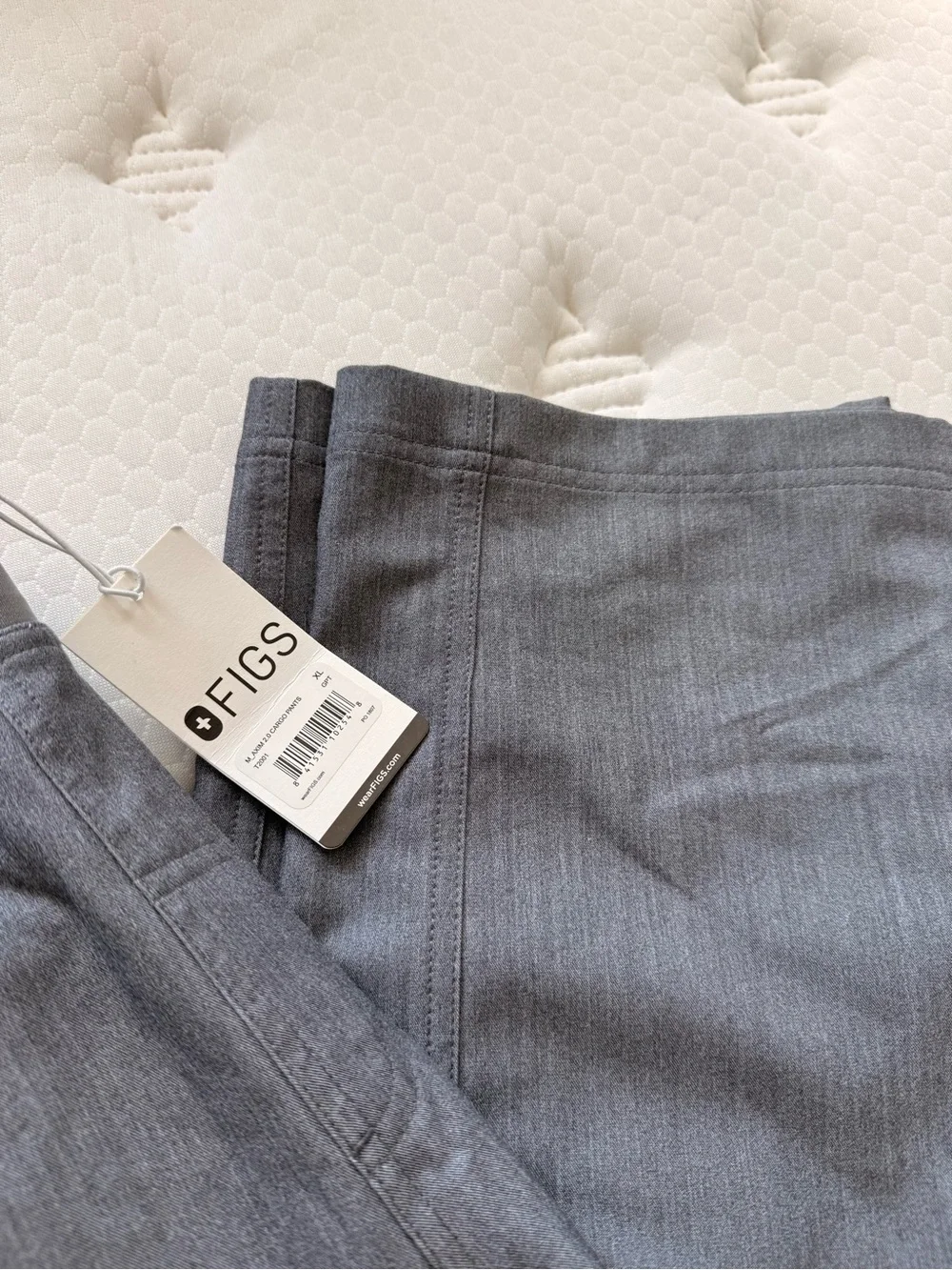 Figs cargo scrub